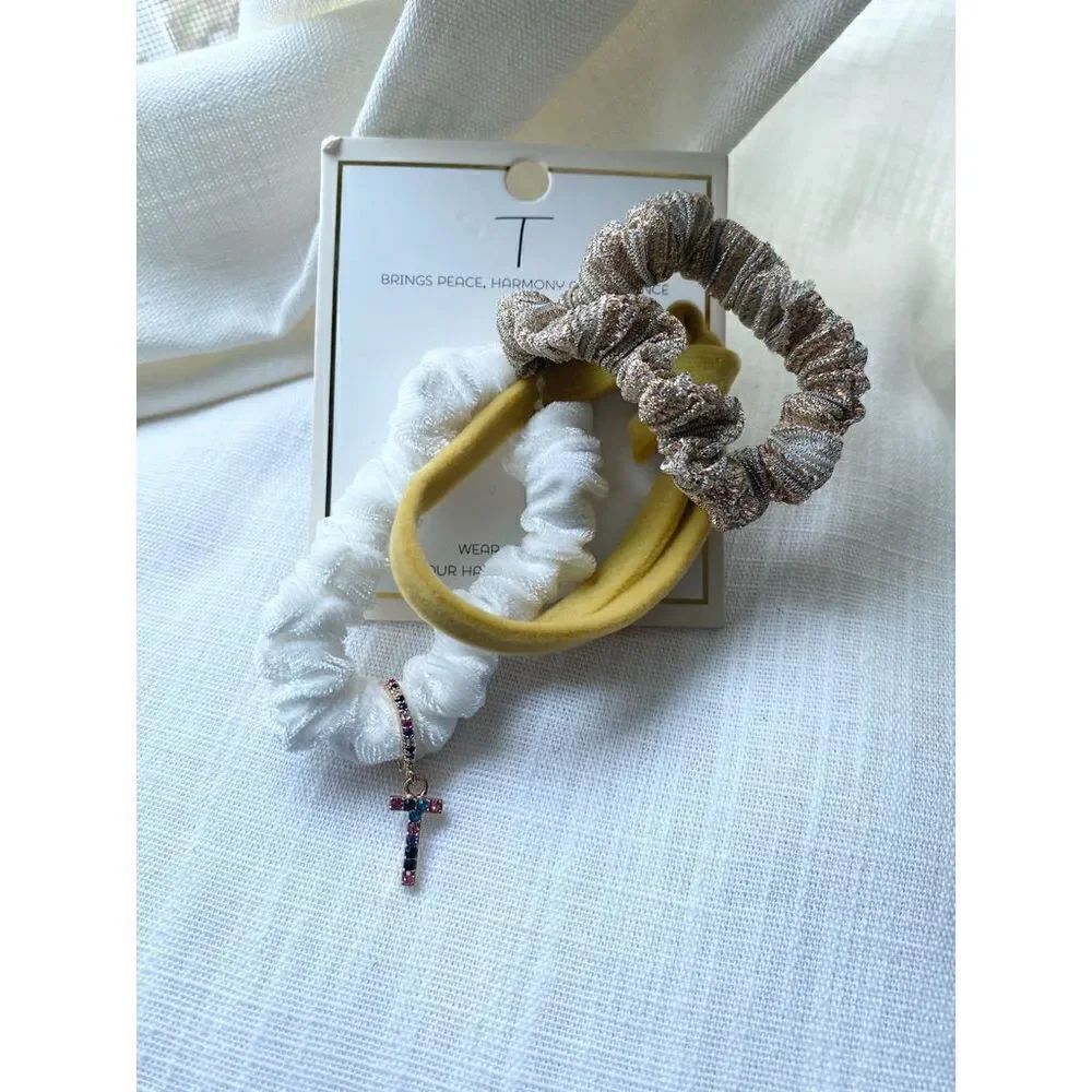 Nordstroms hair accessories set of 3 - new